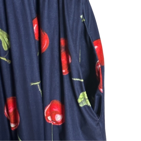 Boutique Cherry Print 2X Stretchy Comfy Maxi Dress NWOT With Pockets - Picture 6 of 9
